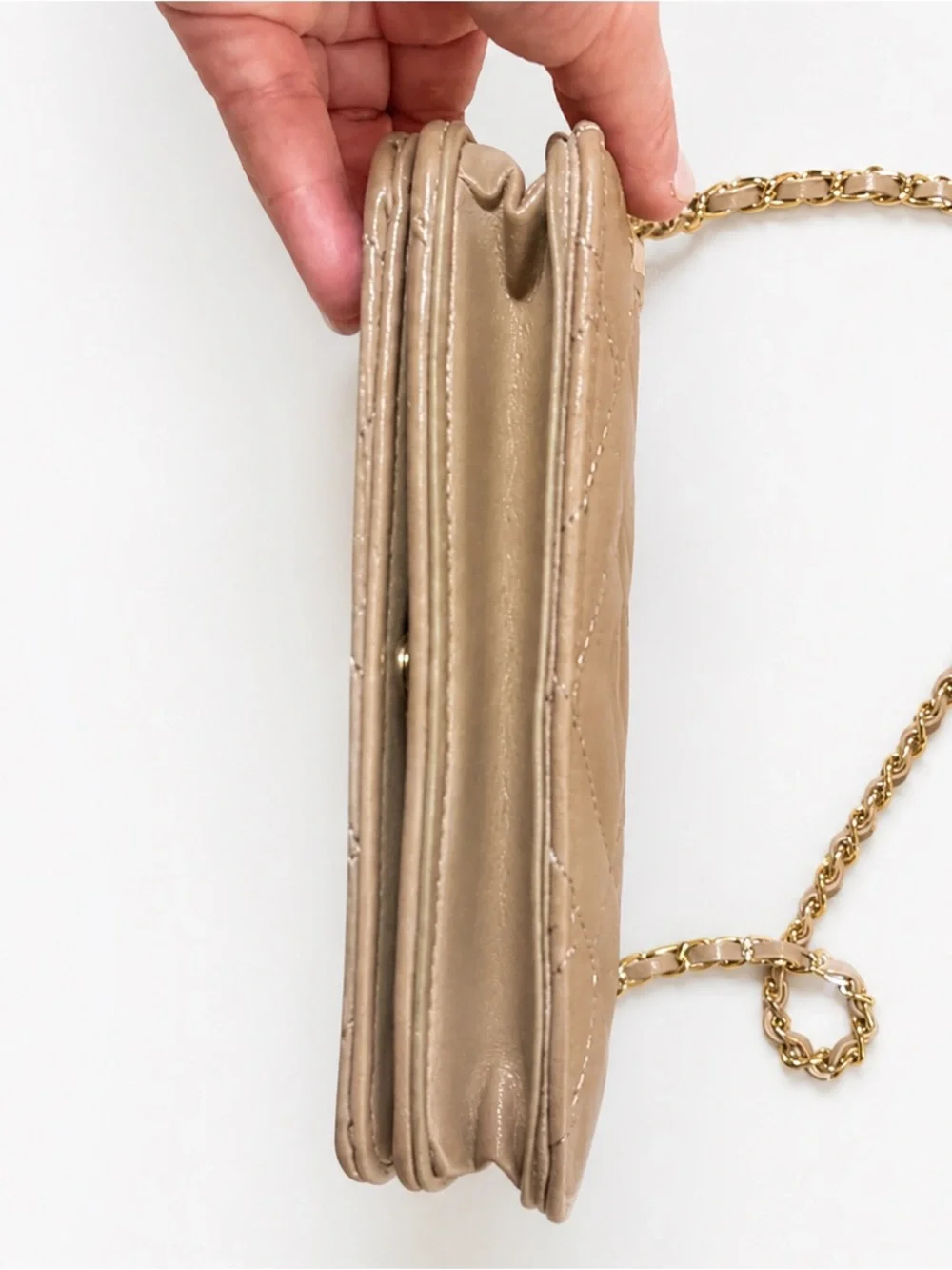 Bebe Los Angeles Quilted Crossbody Wallet Bag Taupe Gold Chain Y2K